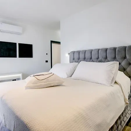 Lina By Interhome *