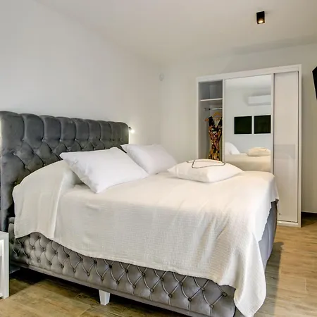 Lina By Interhome Villa Svetvinčenat